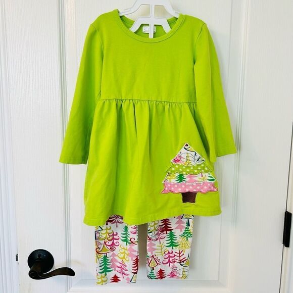 Beautiful Kids Christmas 3 Piece Outfit including the scarf! 🎄🎁 - Picture 2 of 3